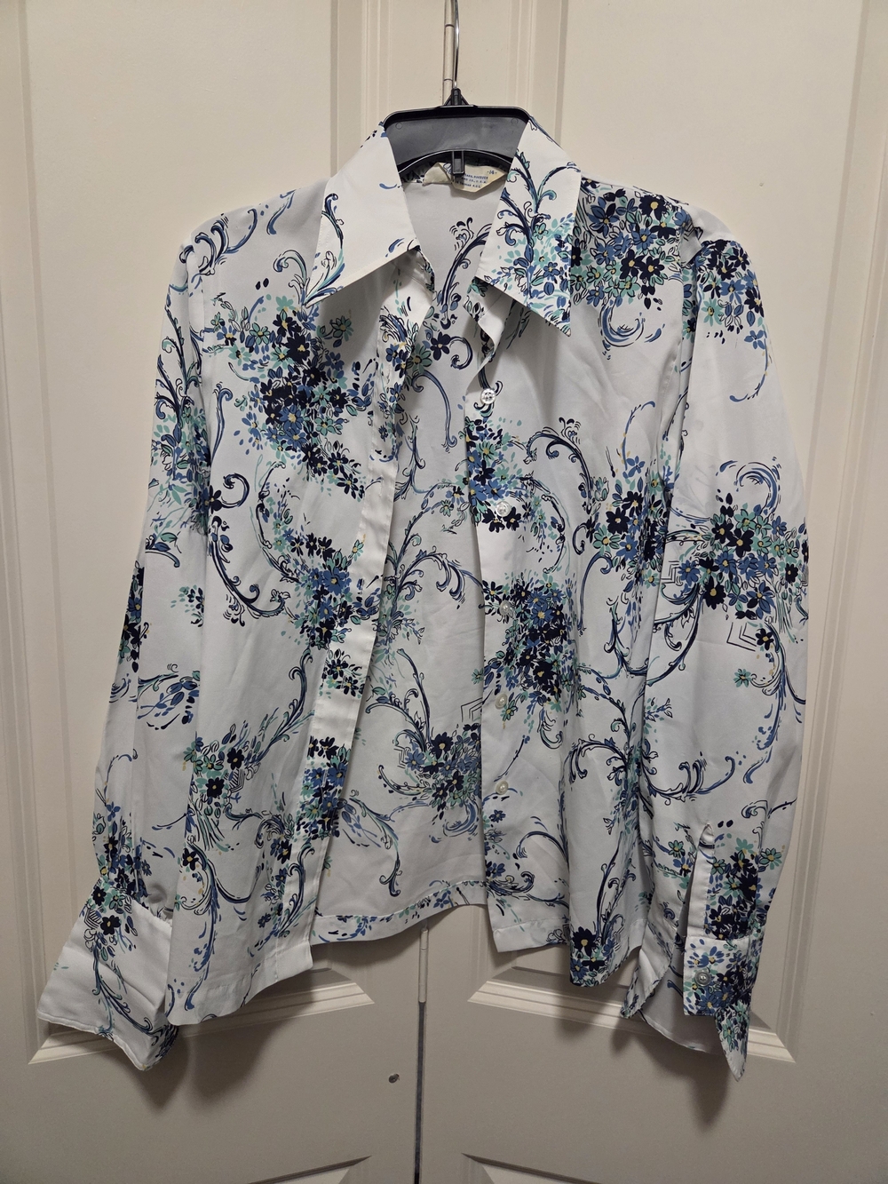 Floral Button-Up Shirt in White, Navy And Light-blue